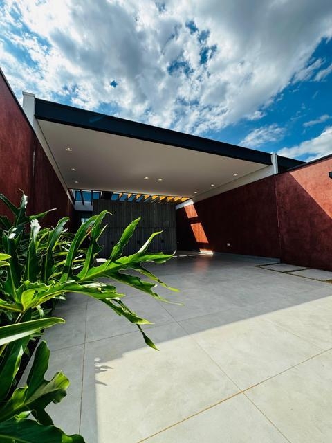 Casa à venda em Campo Mourão, Jardim Francisco Ferreira Albuquerque, com 3 quartos, com 125.91 m²