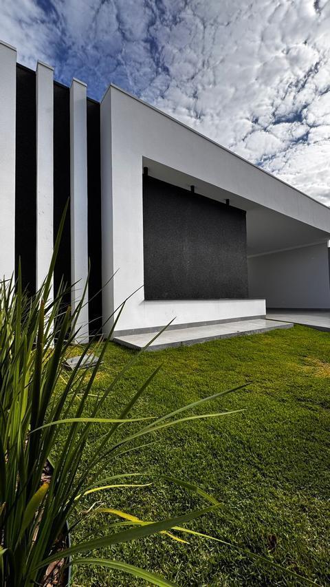 Casa à venda em Campo Mourão, Jardim Flora, com 3 suítes, com 182.4 m²