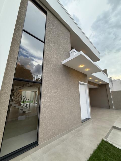 Sobrado à venda em Campo Mourão, Jardim Flora, com 3 suítes, com 197 m²