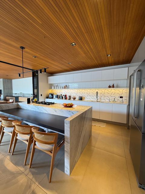 Sobrado à venda em Campo Mourão, Rio do Campo Condomínio Clube, com 4 suítes, com 341.4 m²