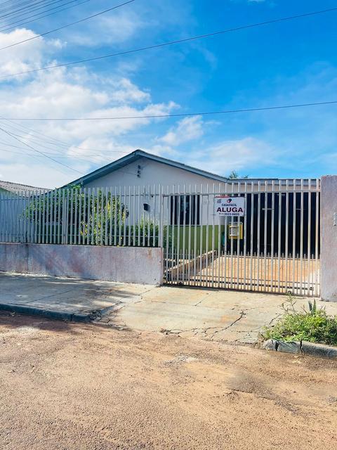 Casa para alugar em Campo Mourão, Conjunto Habitacional Governador Parigot de Souza, com 2 quartos
