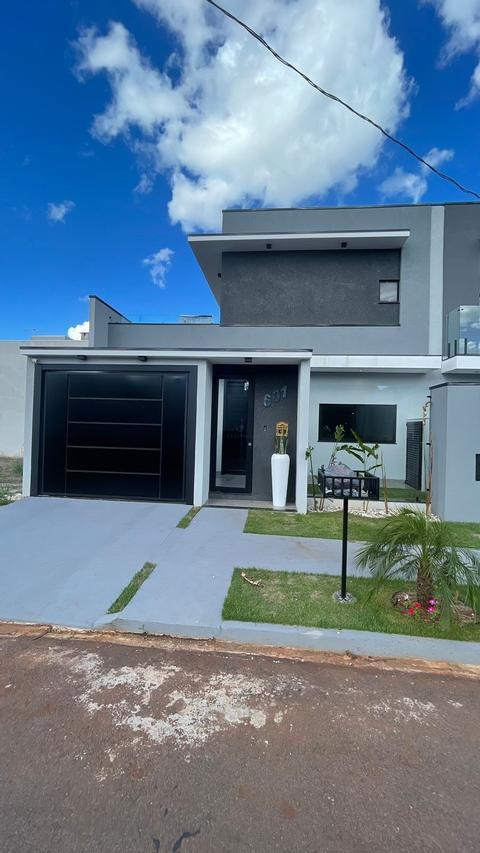 Sobrado à venda em Campo Mourão, Jardim Botânico I, com 3 quartos, com 145.3 m²