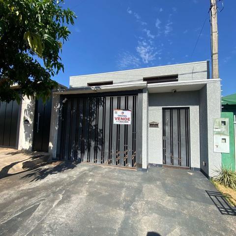 Casa à venda em Campo Mourão, Jardim América, com 3 quartos, com 150 m²