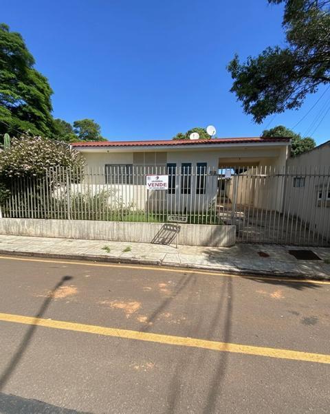 Casa à venda em Campo Mourão, Vila Urupês, com 3 quartos, com 137 m²