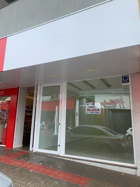 Salão para alugar em Campo Mourão, Centro, com undefined m²