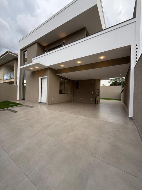 Sobrado à venda em Campo Mourão, Jardim Flora, com 3 suítes, com 197 m²