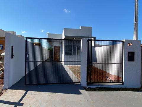Casa à venda em Campo Mourão, Jardim Victória, com 2 quartos, com 60.7 m²